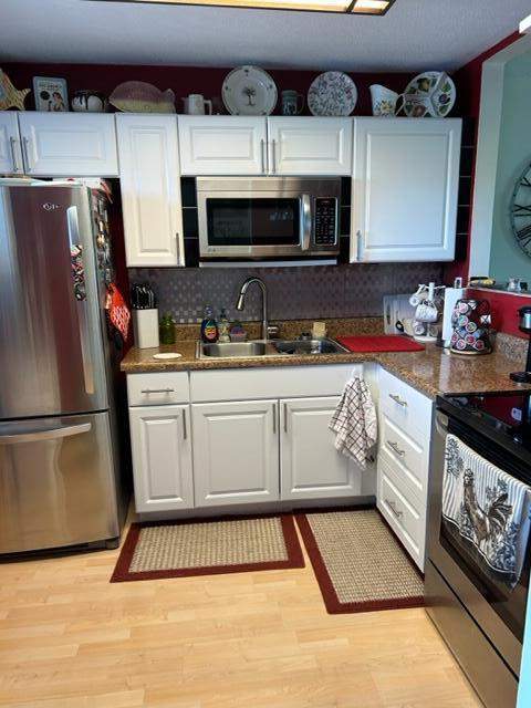 2 bedroom Condominium at 2724 S Garden Drive #311, Lake Clarke Gardens Condo 15, Lake Worth — photo 2