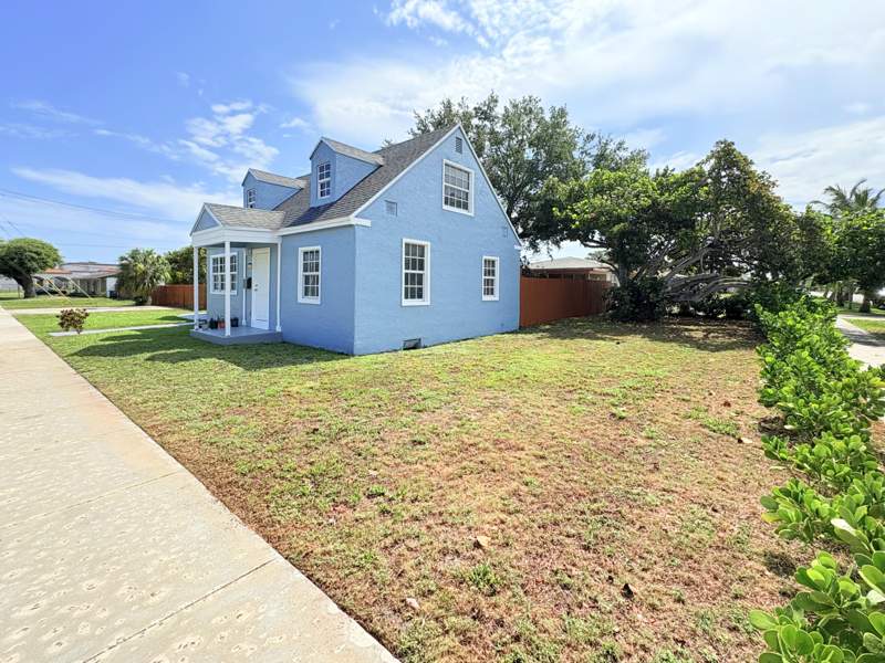 3 bedroom Single Family Residence at 307 4th Street, Kelsey City, Lake Park — photo 2