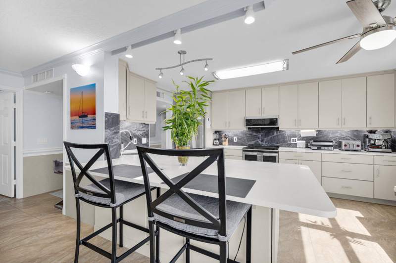 3 bedroom Condominium at 5049 N Highway A1a #1905, Seabreeze At Atlantic View Condominium, Hutchinson Island — photo 5