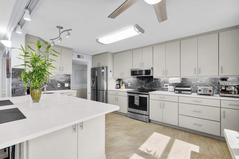 3 bedroom Condominium at 5049 N Highway A1a #1905, Seabreeze At Atlantic View Condominium, Hutchinson Island — photo 4