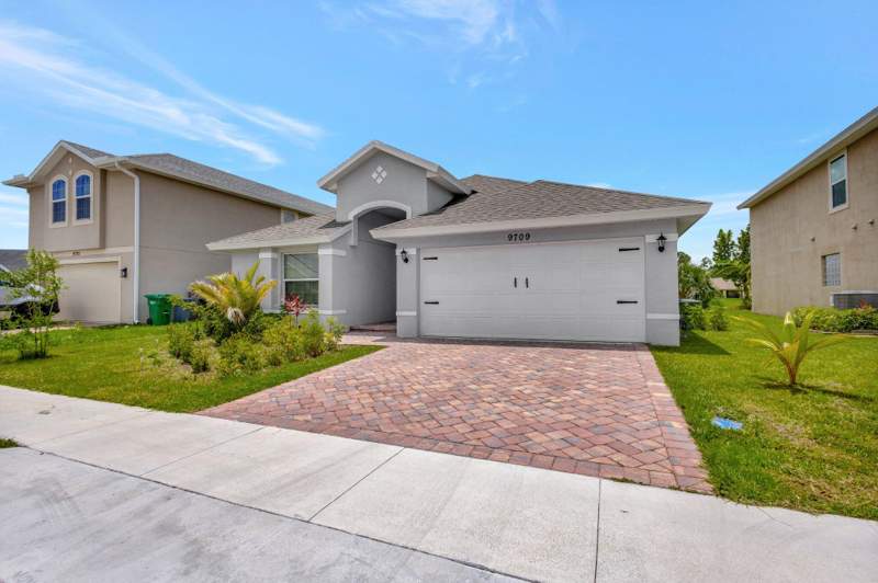 3 bedroom Single Family Residence at 9709 Starboard Drive, Morningside Palm Breezes Club Phase 2A, Fort Pierce — photo 3