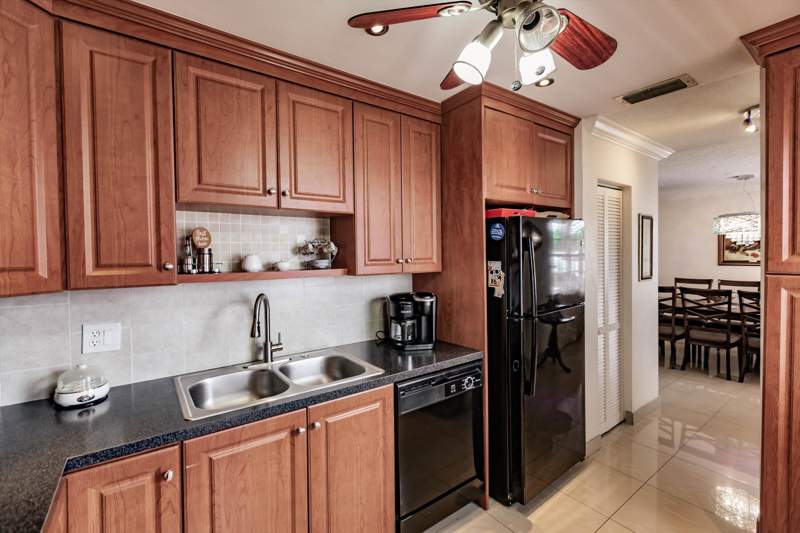 2 bedroom Condominium at 4270 NW 40th Street #105, Garnet Condo, Lauderdale Lakes — photo 3