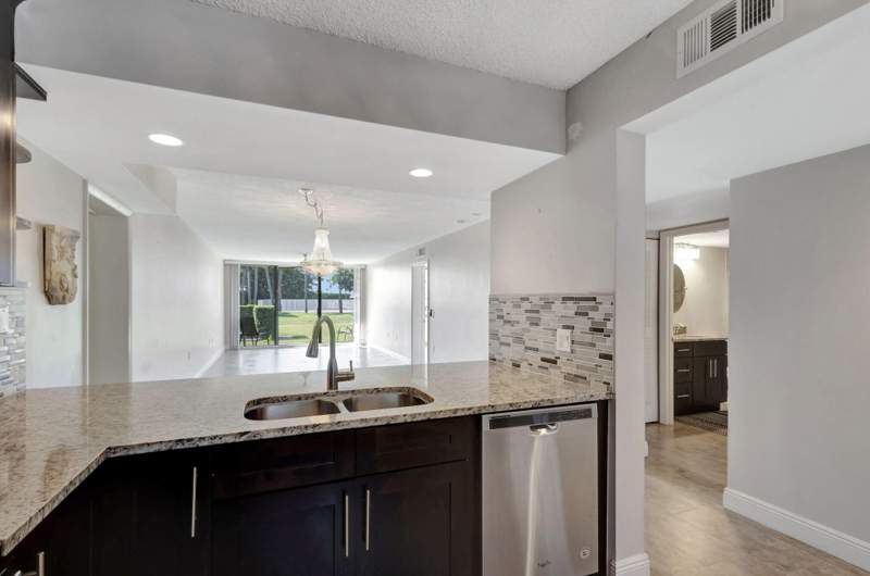 2 bedroom Condominium at 2741 Village Boulevard #104, Whitehall Village, West Palm Beach — photo 4