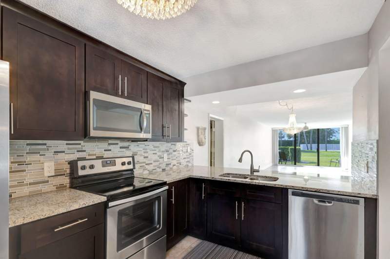 2 bedroom Condominium at 2741 Village Boulevard #104, Whitehall Village, West Palm Beach — photo 2
