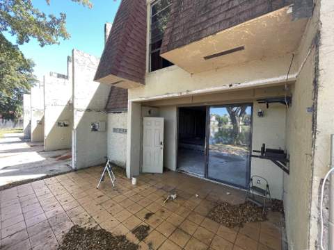 8921 Palm Tree Lane #8921, Pembroke Pines FL - photo 6 of 8