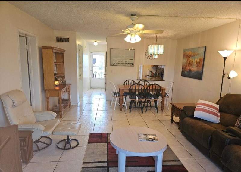 2 bedroom Condominium at 2581 N Garden 202 Drive #202, Lake Clarke Gardens Condo 2, Lake Worth — photo 4