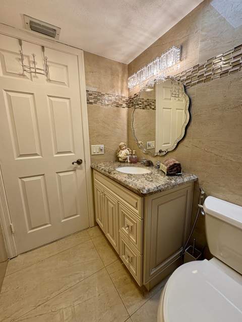 23249 Barwood Lane #402, Boca Raton FL - photo 12 of 27