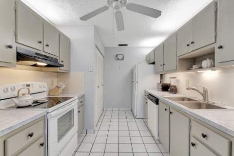 14195 Campanelli Drive, Delray Beach FL - photo 12 of 53