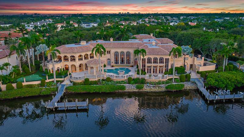 9 bedroom Single Family Residence at 209 Commodore Drive, Admirals Cove, Jupiter — photo 2