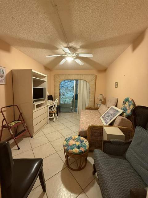 1046 Wolverton C, Boca Raton FL - photo 13 of 17