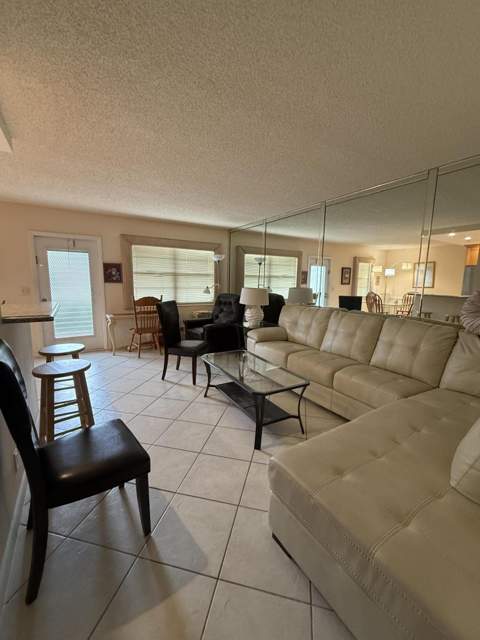 1046 Wolverton C, Boca Raton FL - photo 7 of 17