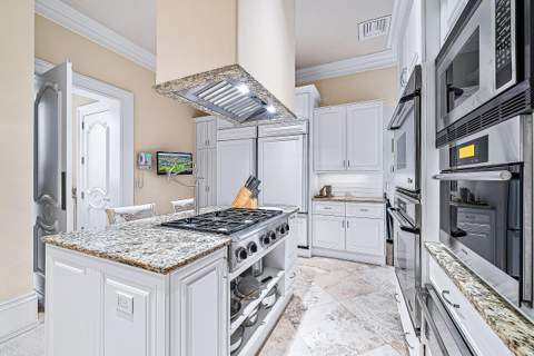 209 Commodore Drive, Jupiter FL - photo 23 of 75
