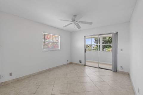 228 Brittany E, Delray Beach FL - photo 17 of 36