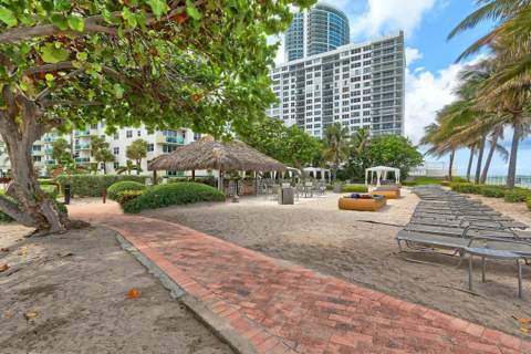 3001 S Ocean Drive #201, Hollywood FL - photo 13 of 17