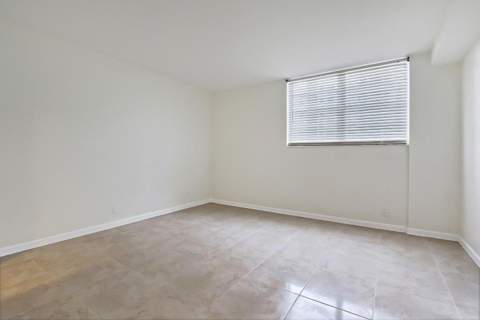 3001 S Ocean Drive #201, Hollywood FL - photo 9 of 17