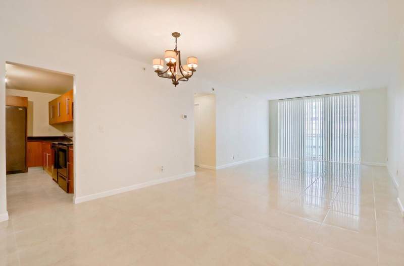 1 bedroom Condominium at 3001 S Ocean Drive #201, Residences On Hollywood, Hollywood — photo 2