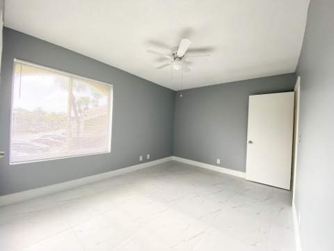 815 W Boynton Beach Boulevard #16-201, Boynton Beach FL - photo 16 of 37