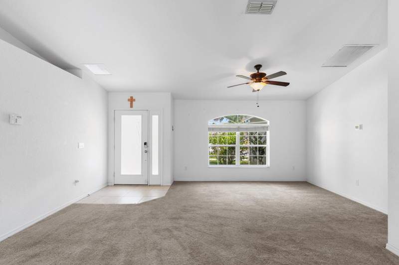 4 bedroom Single Family Residence at 1042 SW Janette Avenue, Port St Lucie Section 9, Port St. Lucie — photo 4