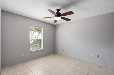 1042 SW Janette Avenue, Port St. Lucie FL - photo 16 of 20