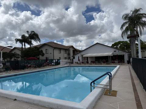 4760 Lucerne Lakes Boulevard #206, Lake Worth FL - photo 18 of 19
