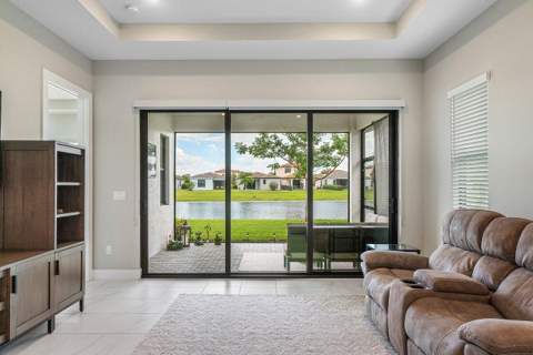16070 Key Biscayne Lane, Westlake FL - photo 12 of 45