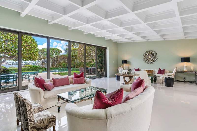 5 bedroom Single Family Residence at 748 Island Drive, Everglades Island 2, Palm Beach — photo 3