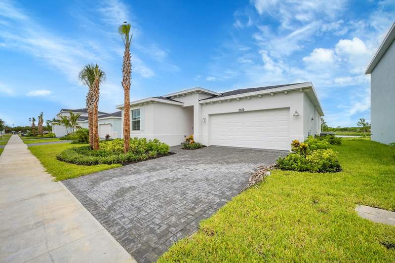 4 bedroom Single Family Residence at 3532 Angler Drive, Fort Pierce, Fort Pierce — photo 2