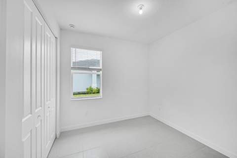 3532 Angler Drive, Fort Pierce FL - photo 8 of 31