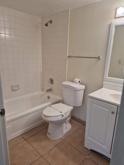 2050 N Congress Avenue #407, West Palm Beach FL - photo 8 of 16