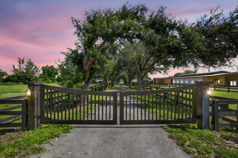 4 bedroom Single Family Residence at 16229 Rustic Rd Road, Rustic Ranches, Wellington — photo 2