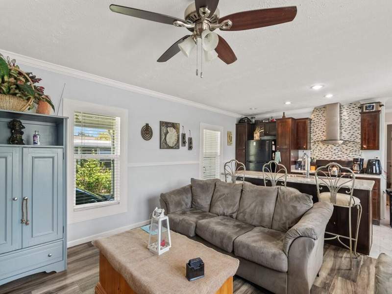 2 bedroom Manufactured Home at 309 Mockingbird Avenue, Sandhill Shores, Fort Pierce — photo 3