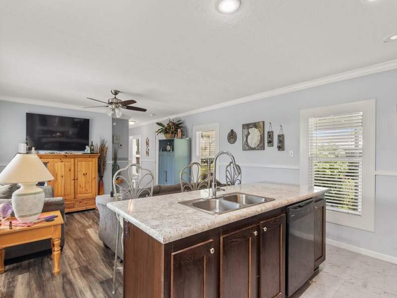 2 bedroom Manufactured Home at 309 Mockingbird Avenue, Sandhill Shores, Fort Pierce — photo 5
