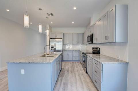 715 NW 1st Street, Delray Beach FL - photo 9 of 39