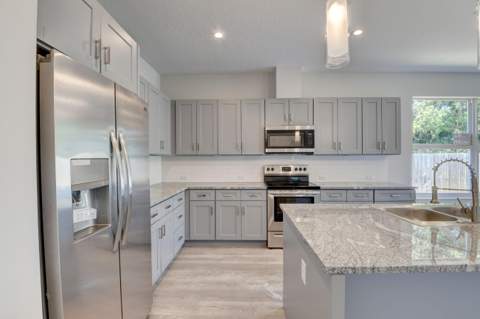 715 NW 1st Street, Delray Beach FL - photo 8 of 39