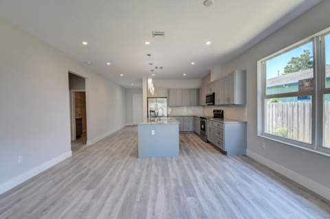 715 NW 1st Street, Delray Beach FL - photo 15 of 39