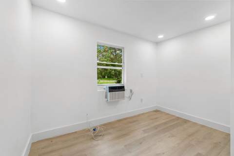 114 NW 10th Avenue, Delray Beach FL - photo 12 of 33