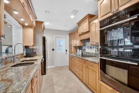 133 Greenbrier Drive, Palm Springs FL - photo 21 of 66