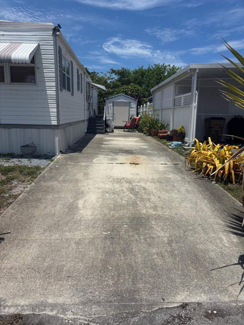 3 bedroom Mobile Home at 109 NW 50th Street, Country Knolls, Deerfield Beach — photo 3