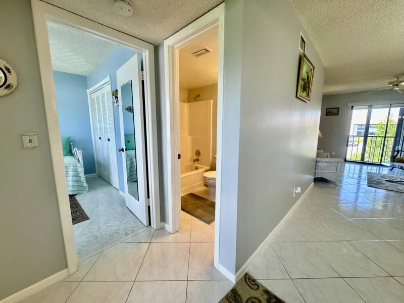 2 bedroom Condominium at 7214 Golf Colony Court #205, Lucerne Lakes Golf Colony Condos 1 Thru 12 And 14 A, Lake Worth — photo 5