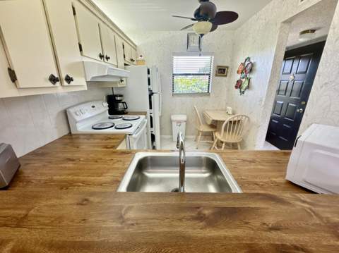 7214 Golf Colony Court #205, Lake Worth FL - photo 9 of 46