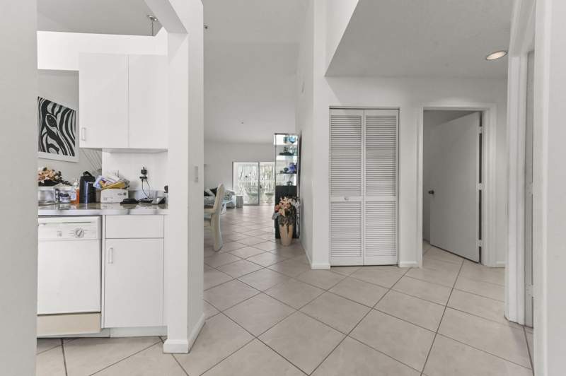 3 bedroom Condominium at 5952 Regal Glen Drive #207, Coral Lakes, Boynton Beach — photo 4