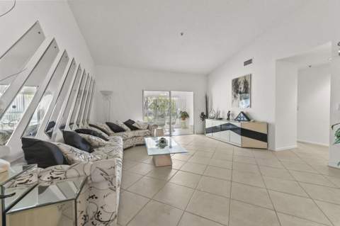 5952 Regal Glen Drive #207, Boynton Beach FL - photo 12 of 49