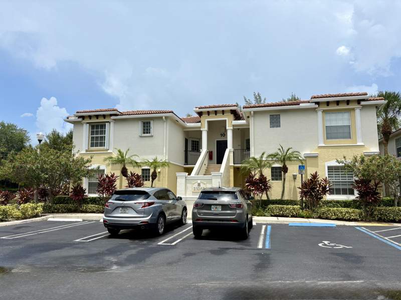 3 bedroom Condominium at 23265 Carolwood Lane #201, Pines Of Boca Barwood Condo, Boca Raton — photo 2