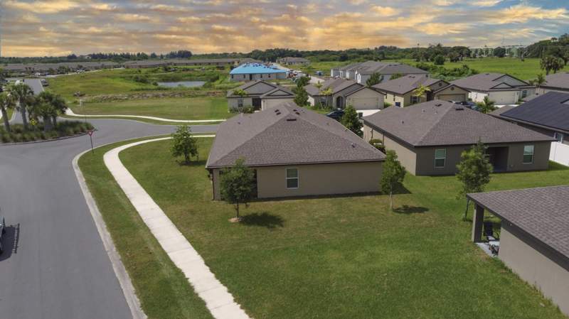5 bedroom Single Family Residence at 5551 Imagination Drive, Celebration Pointe, Fort Pierce — photo 2