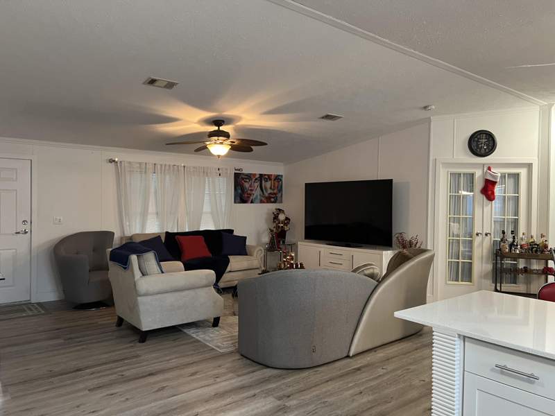 3 bedroom Manufactured Home at 4510 NW 67th Court, Deerfield Lake, Coconut Creek — photo 2