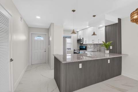 9886 Marina Boulevard #622, Boca Raton FL - photo 11 of 31