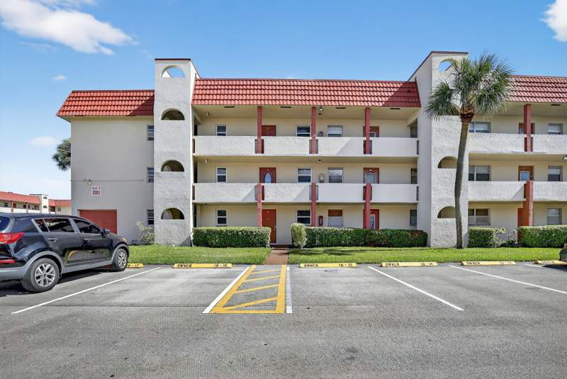 1 bedroom Condominium at 2951 Sunrise Lakes Drive #107, Sunrise Lakes 18 Condo, Sunrise — photo 2