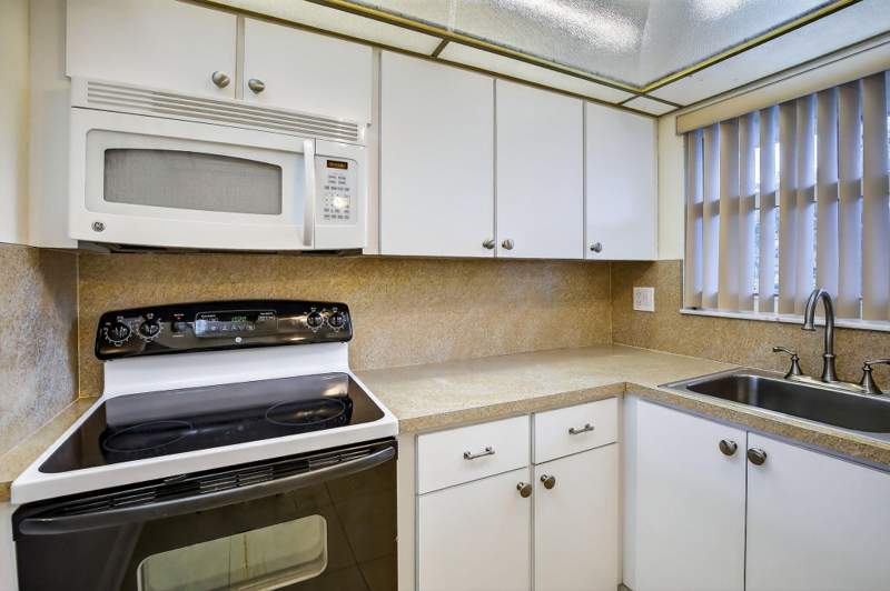 1 bedroom Condominium at 2951 Sunrise Lakes Drive #107, Sunrise Lakes 18 Condo, Sunrise — photo 5