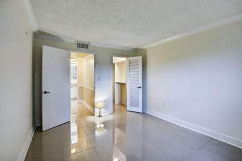2951 Sunrise Lakes Drive #107, Sunrise FL - photo 18 of 43
