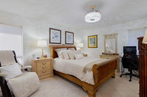 115 Ramblewood Circle, Royal Palm Beach FL - photo 19 of 54